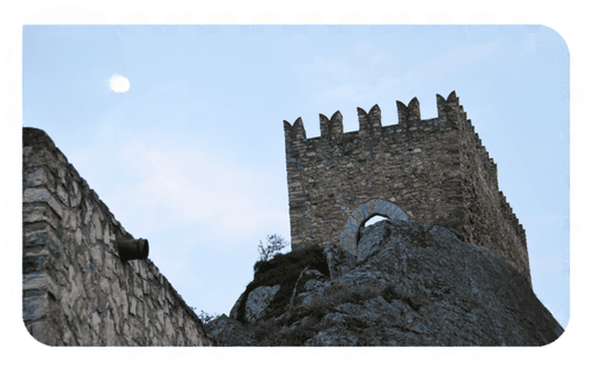 Castello di Sperlinga - Attrazioni Sicilia