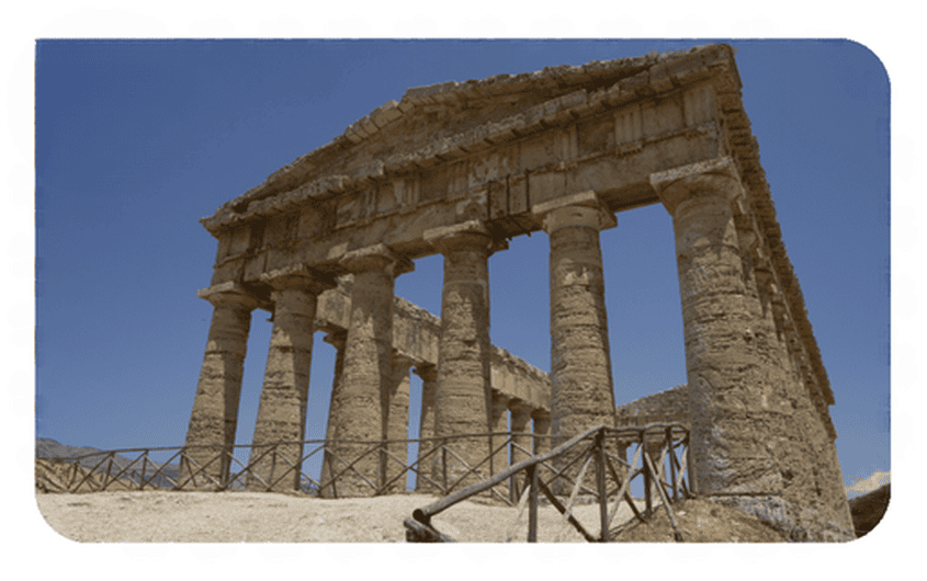 Segesta tempio greco foto di trolvag via Wikimedia Commons