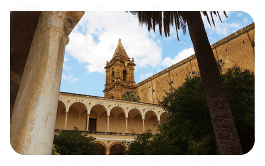 Trapani  Basilica-santuario di Maria Santissima Annunziata vista dal chiostro del monastero foto di: Elder Taylor Garrett